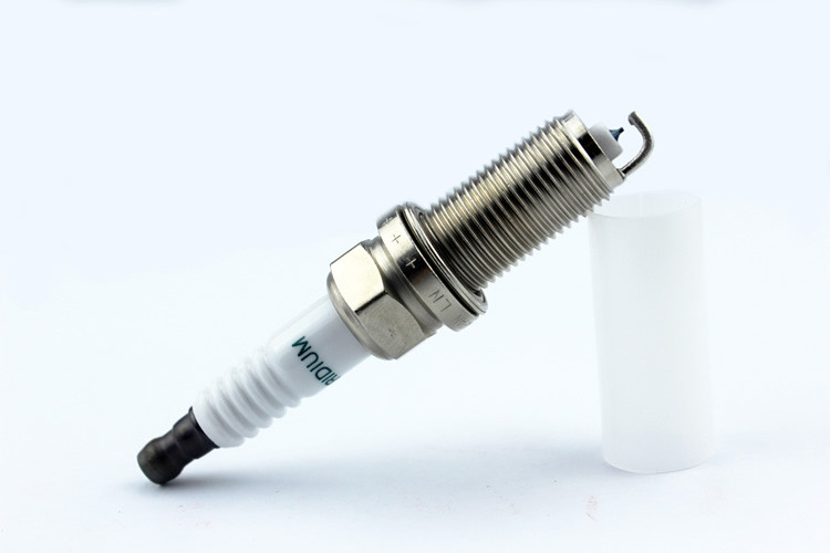 90919-01191/SK20HR11 Iridium spark plug for LAND CRUISER/CROWN Saloon/TUNDRA/DYNA/HIACE IV Box